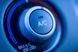 Vergeet het onderhoud van de airconditioning van uw auto niet !